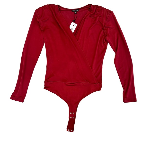 Dynamite Red V-Neck Long Sleeve Bodysuit Size Medium - Picture 1 of 3
